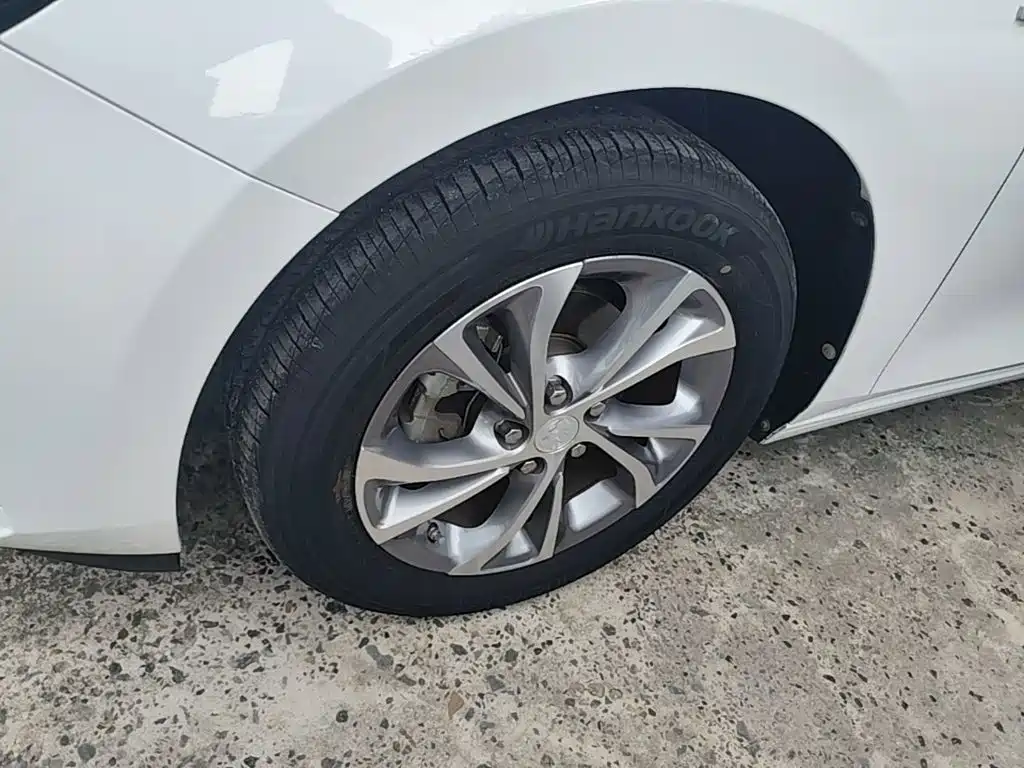 Buick Verano — миниатюра 23