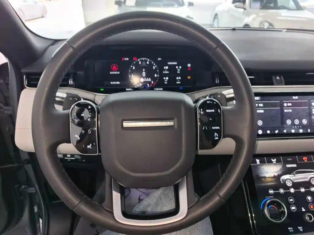 Land Rover Evoque — миниатюра 11