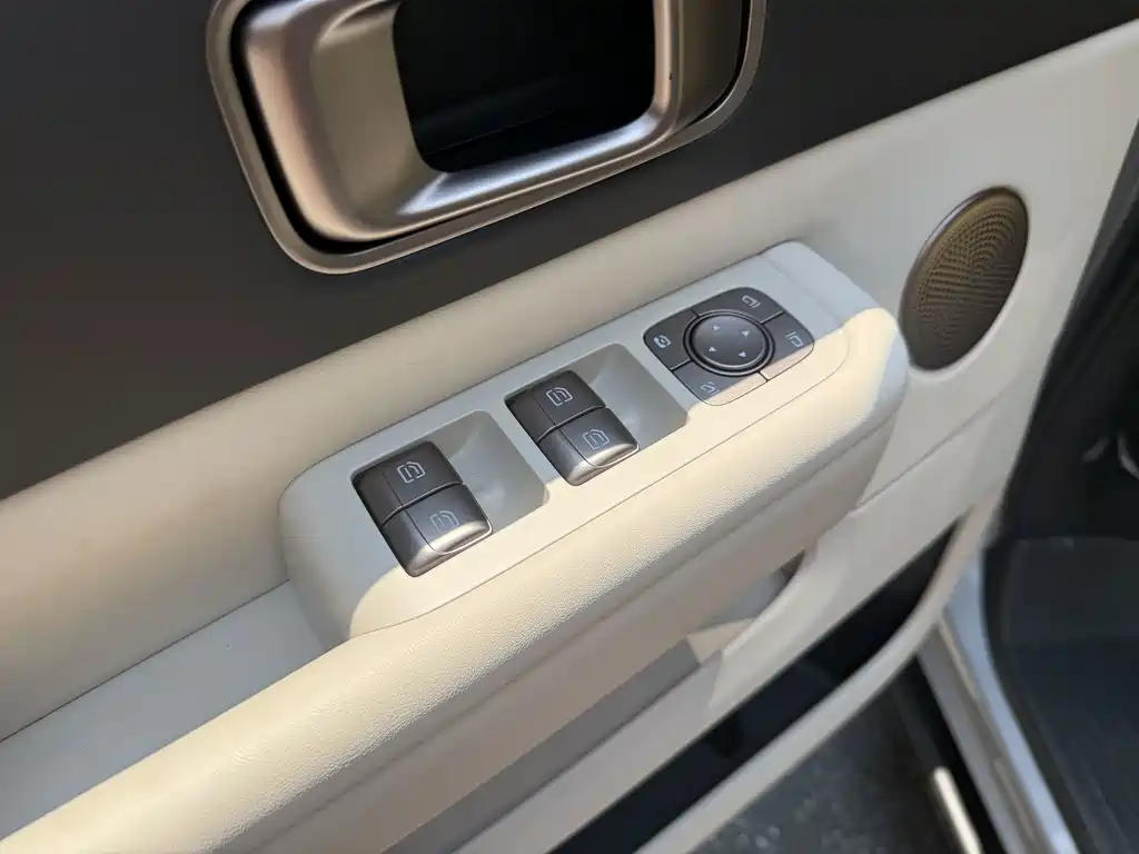 Li Auto Li MEGA — миниатюра 9