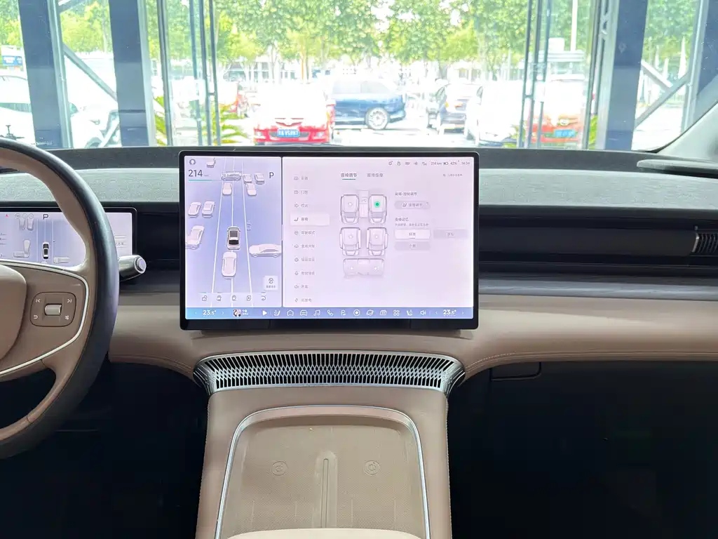 XPeng X9 — миниатюра 13