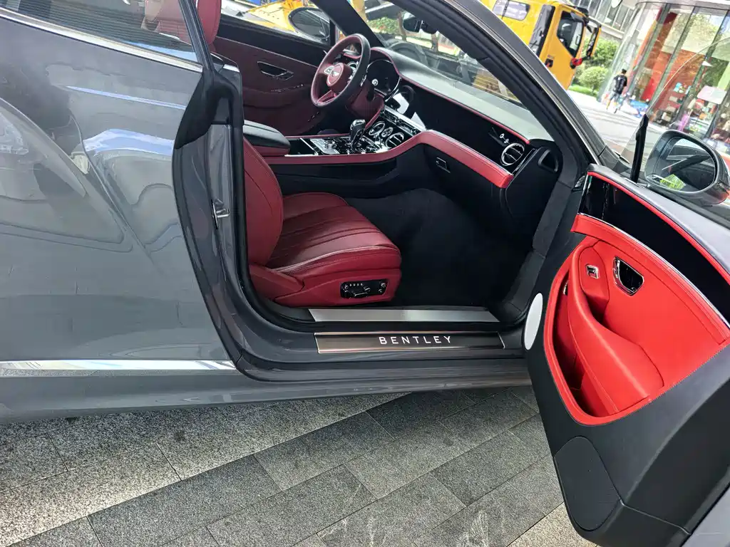Bentley Continental PHEV — миниатюра 7