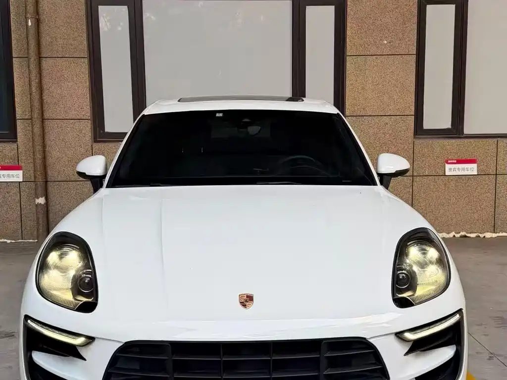Porsche Macan — миниатюра 2