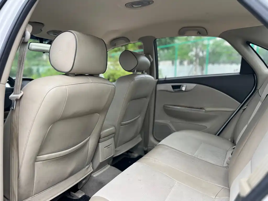 Buick Excelle 1.5L Auto Classic Type, фото 6