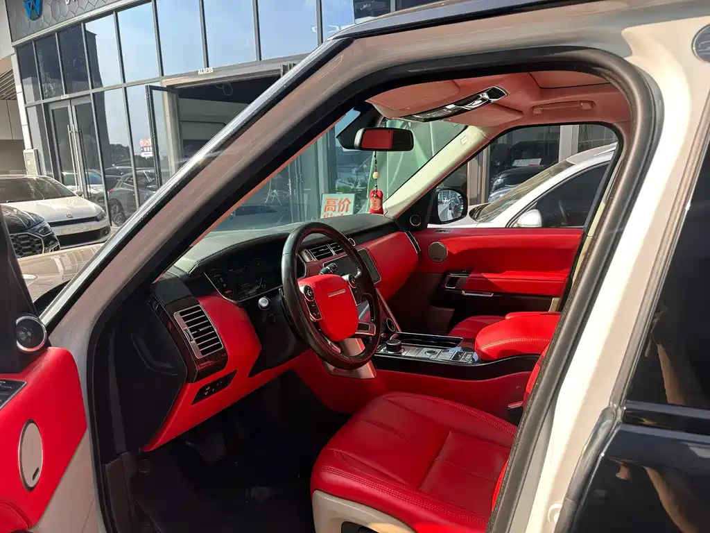 Land Rover Range Rover — миниатюра 4