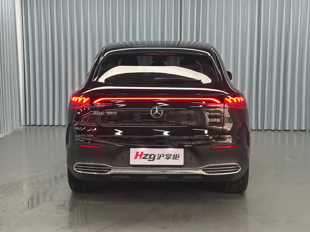 Mercedes-Benz EQE SUV — миниатюра 9