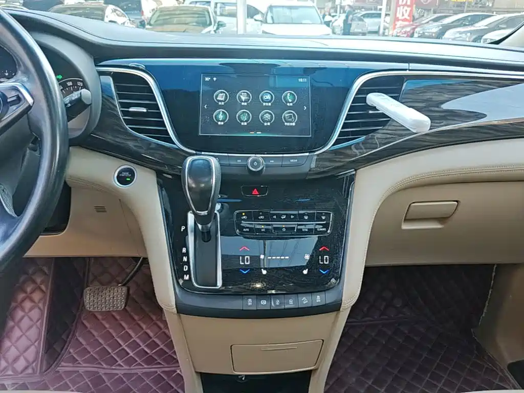 Buick GL8 — миниатюра 13