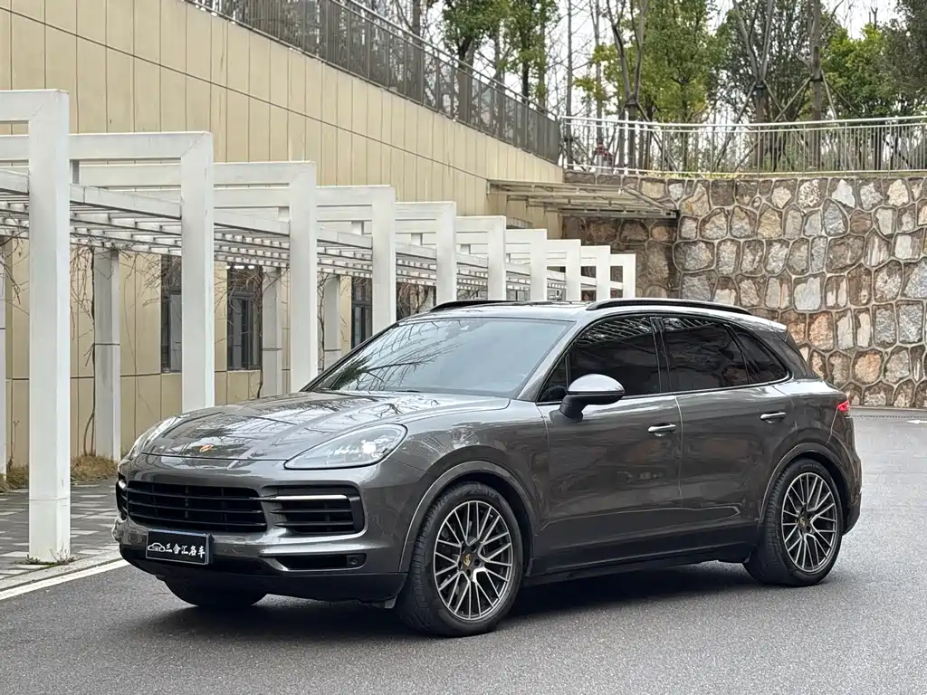 Porsche Cayenne 2023