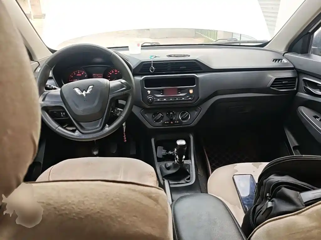 Wuling Hongguang — миниатюра 6