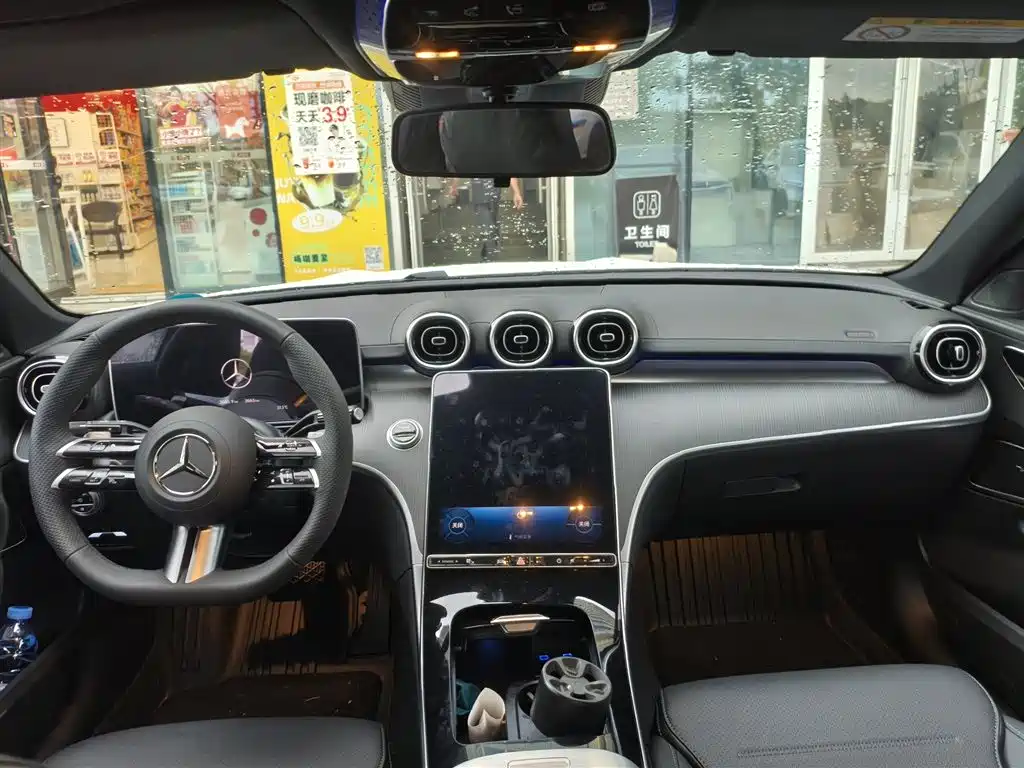 Mercedes-Benz C-Class — миниатюра 9