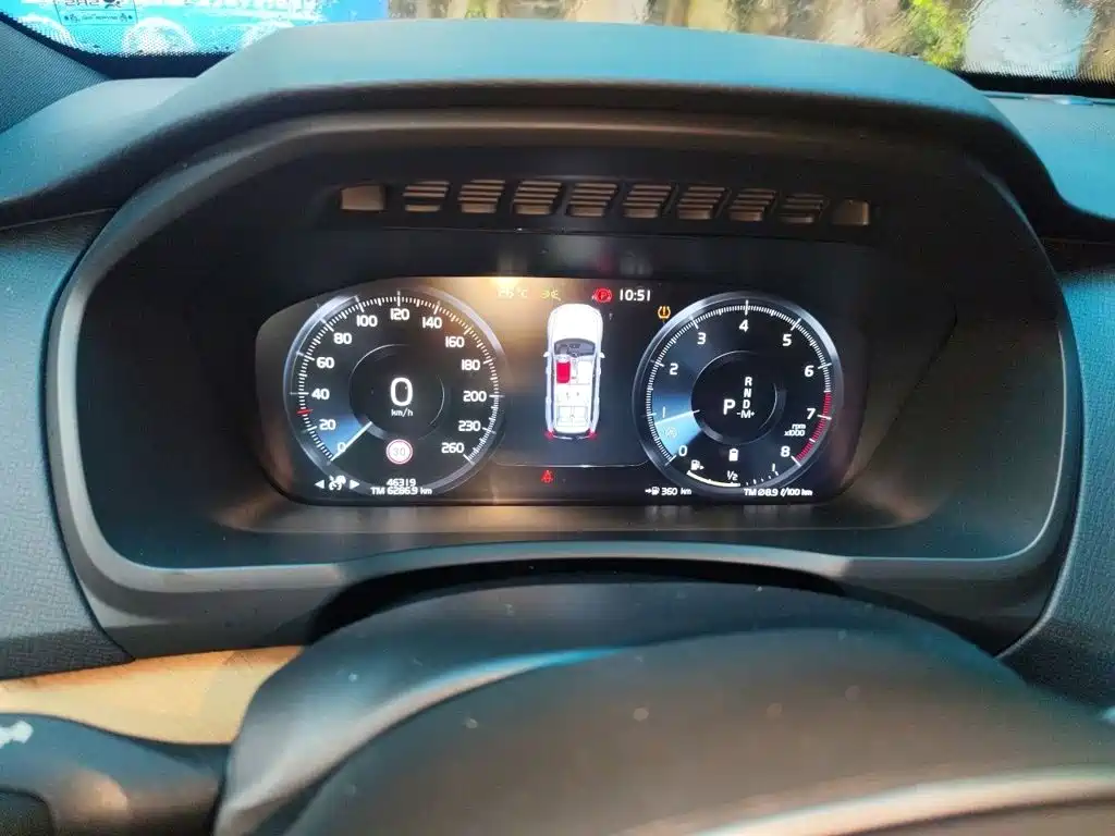 Volvo XC90 — миниатюра 4