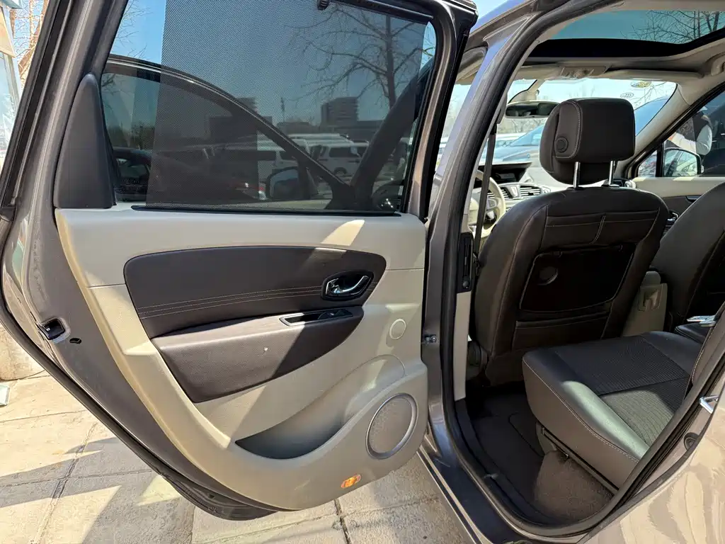 Renault Fengjing Classic — миниатюра 10