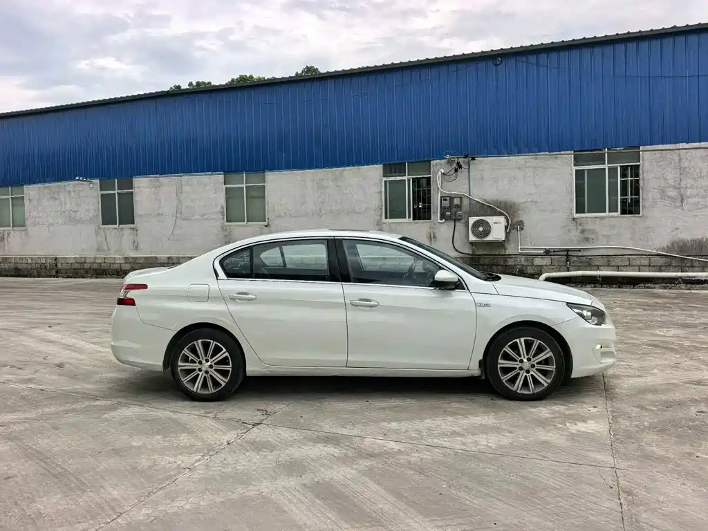 Peugeot 408 — миниатюра 3