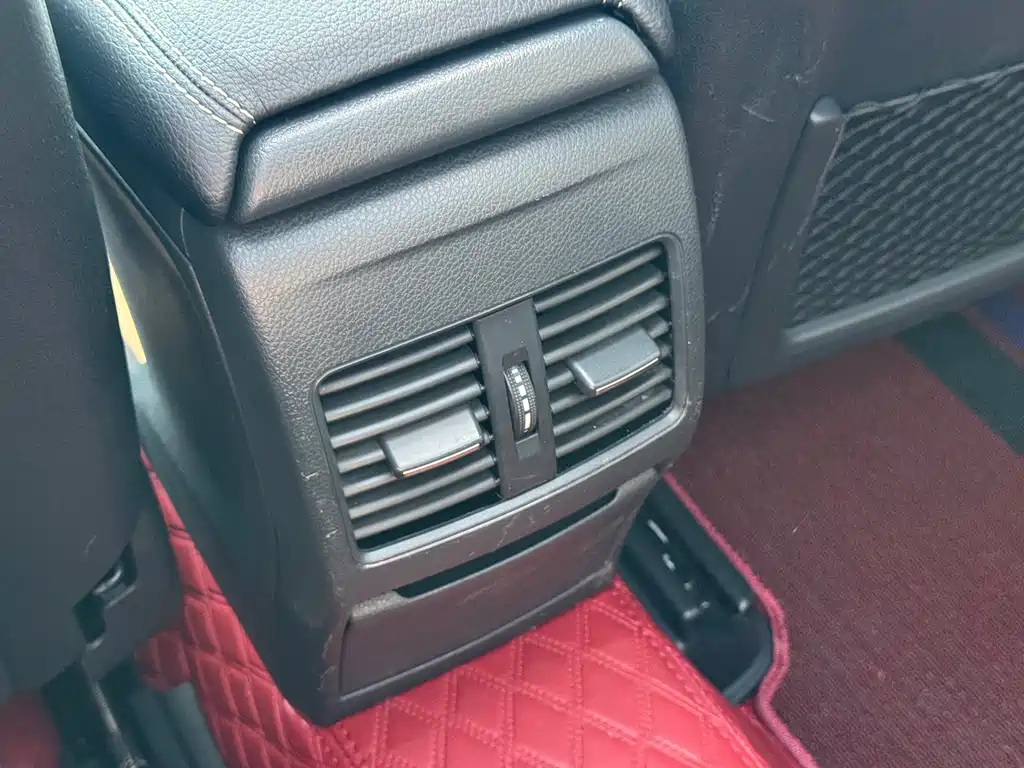 Mercedes-Benz GLA — миниатюра 16