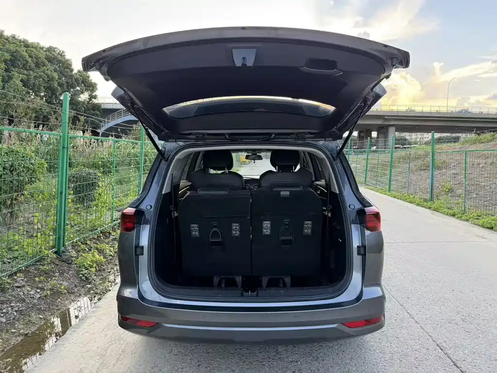 Wuling Victory — миниатюра 14