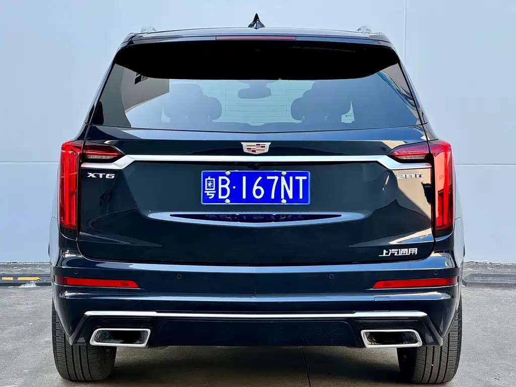 CADILLAC XT6