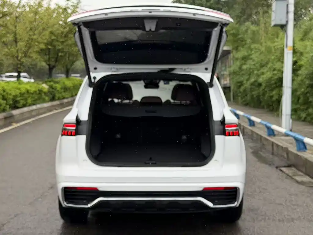 Geely Xingyue L — миниатюра 22