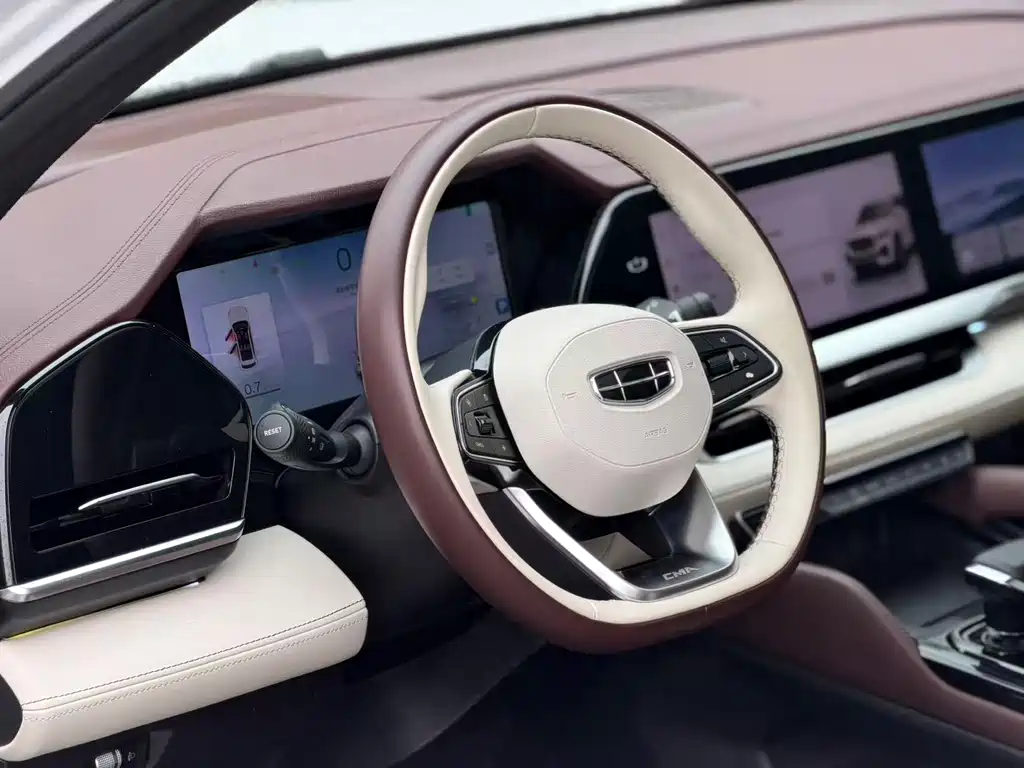 Geely Xingyue L — миниатюра 13