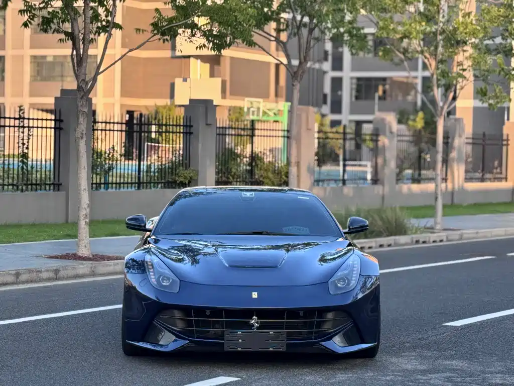 Ferrari F12berlinetta 2016