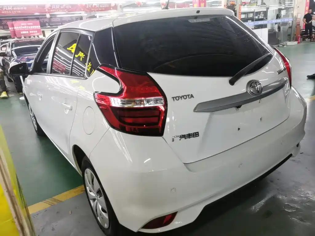 Toyota Yaris L — миниатюра 5