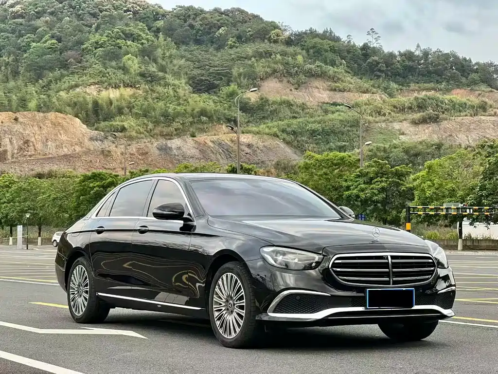 Mercedes-Benz E-Class E 2023 E 300 L Luxury