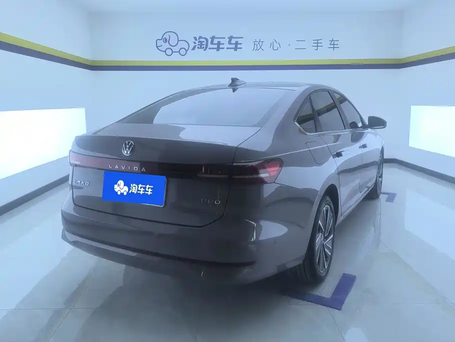Volkswagen Lavida — миниатюра 3