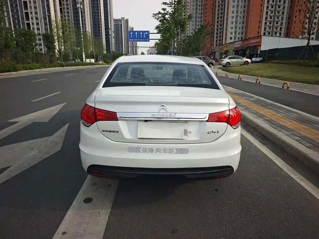 Citroen C4L — миниатюра 10