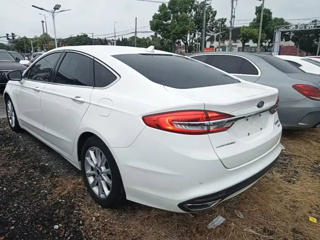 Ford Mondeo — миниатюра 5