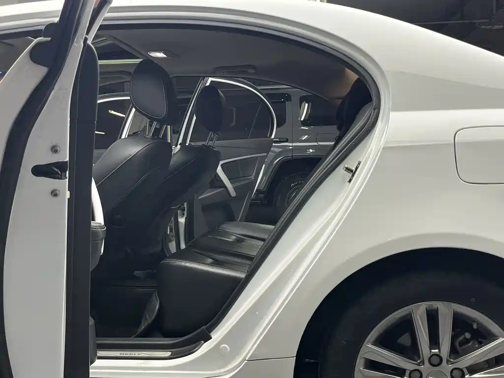 Geely Emgrand — миниатюра 10