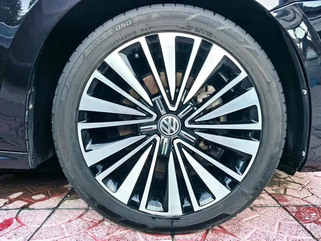 Volkswagen Passat — миниатюра 21