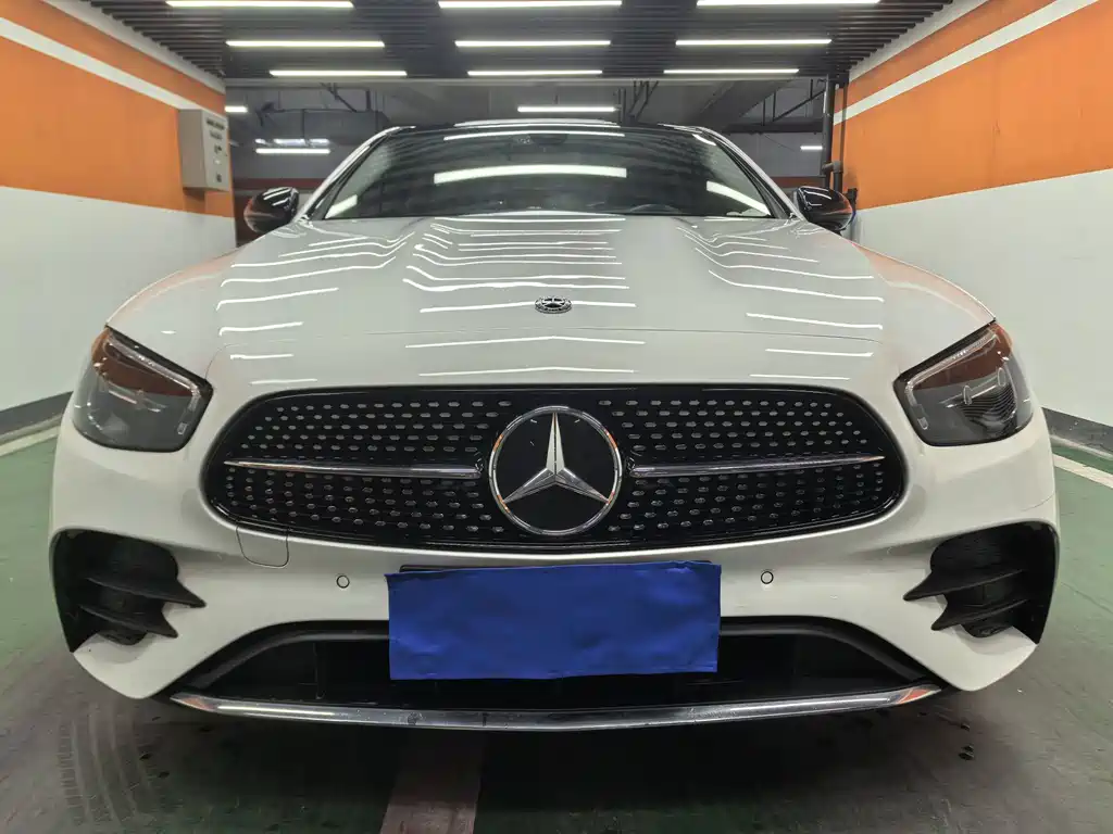 Mercedes-Benz E-Class — миниатюра 2