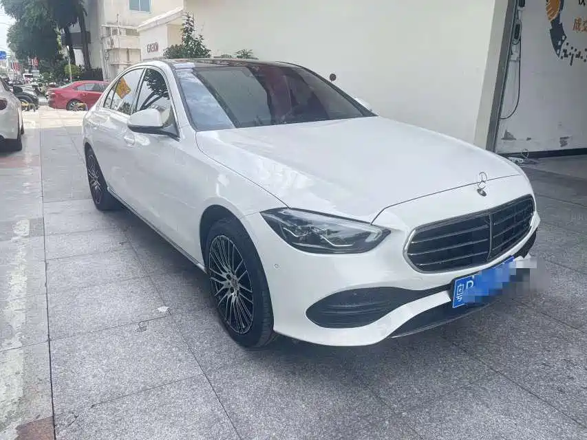Mercedes-Benz C-Class — миниатюра 2