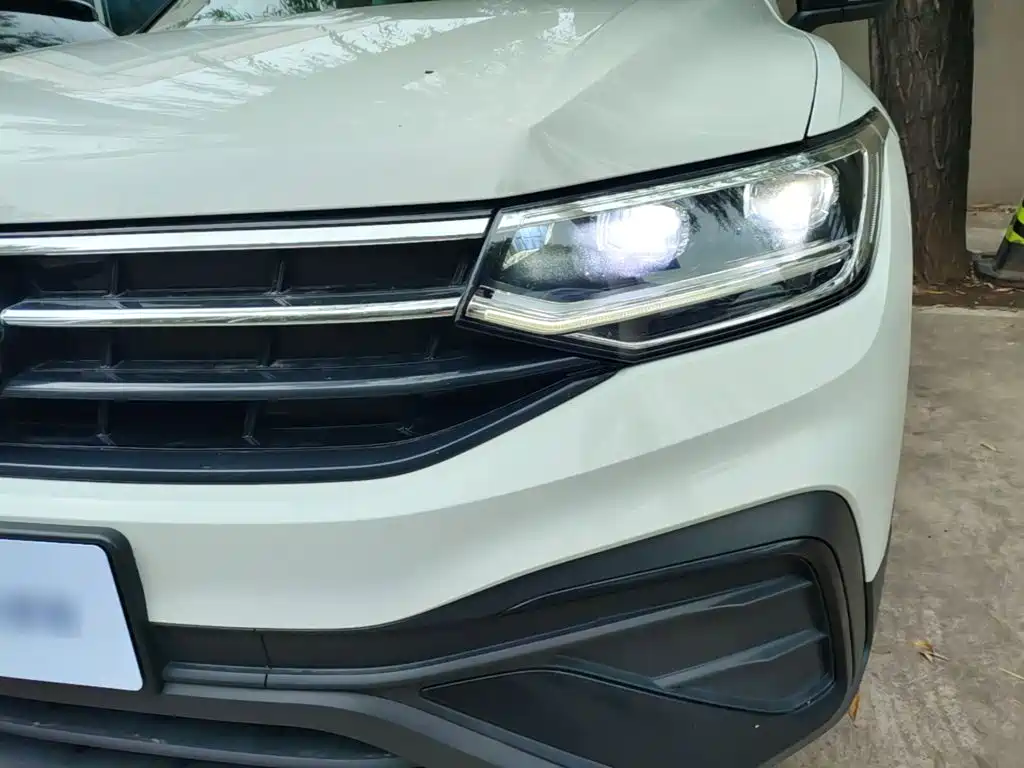 Volkswagen Tiguan L — миниатюра 24