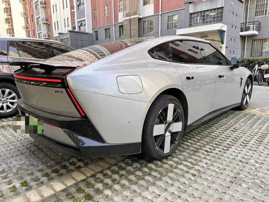 XPeng P7 — миниатюра 9