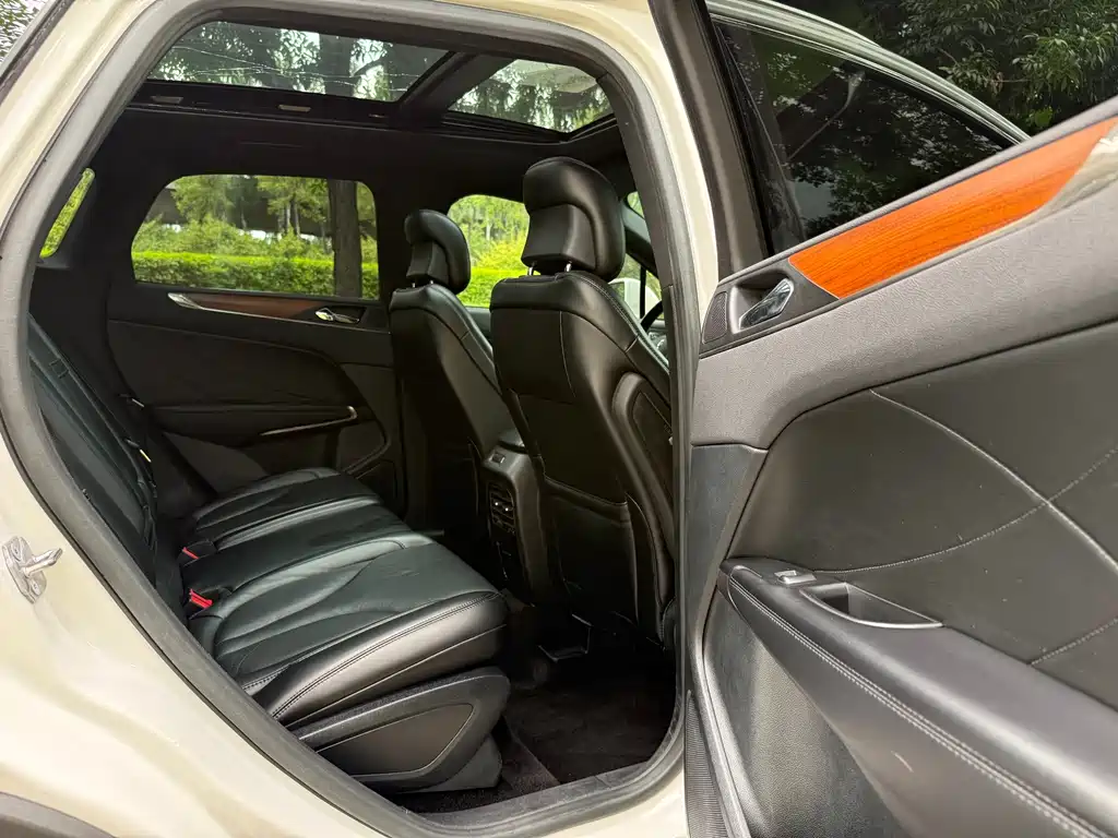 Lincoln MKC 2.0T 4WD Premium Shine Edition, фото 26