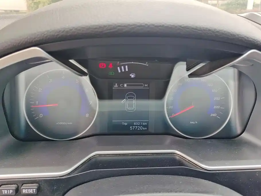 Geely Emgrand — миниатюра 14