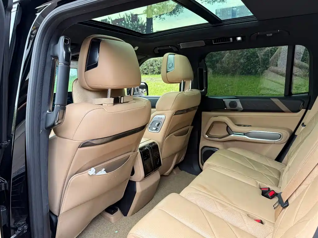 Fangchengbao Leopard 8 8 2025 Flagship 7 мест
