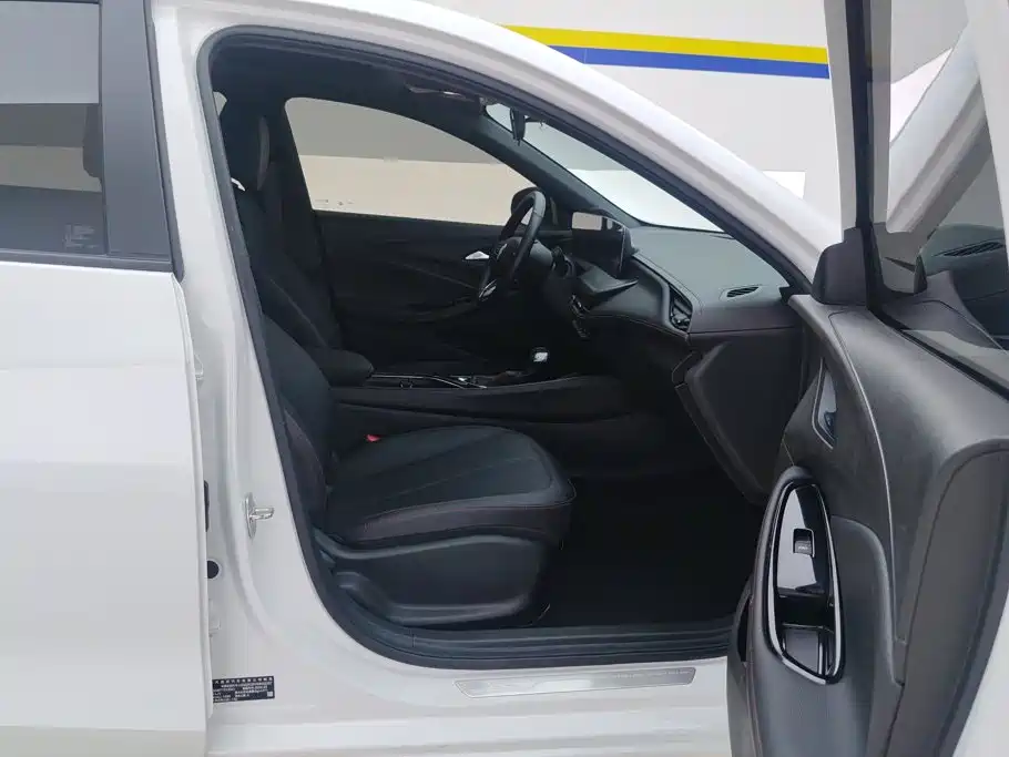 Buick Verano — миниатюра 8