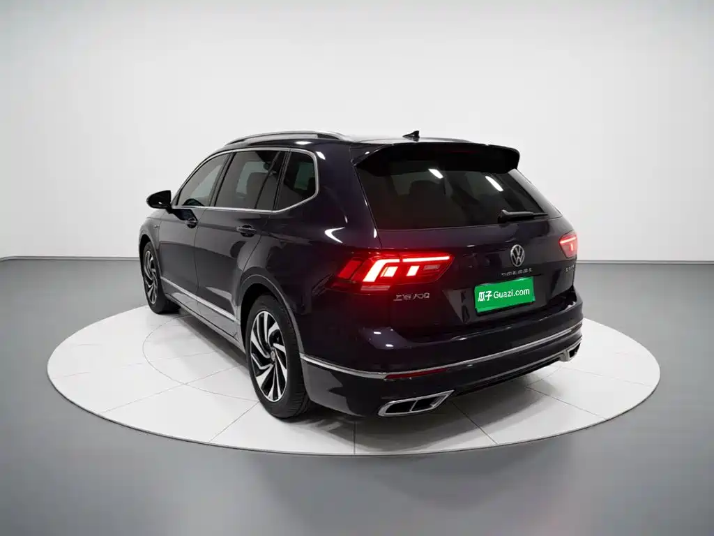 Volkswagen Tiguan L — миниатюра 25