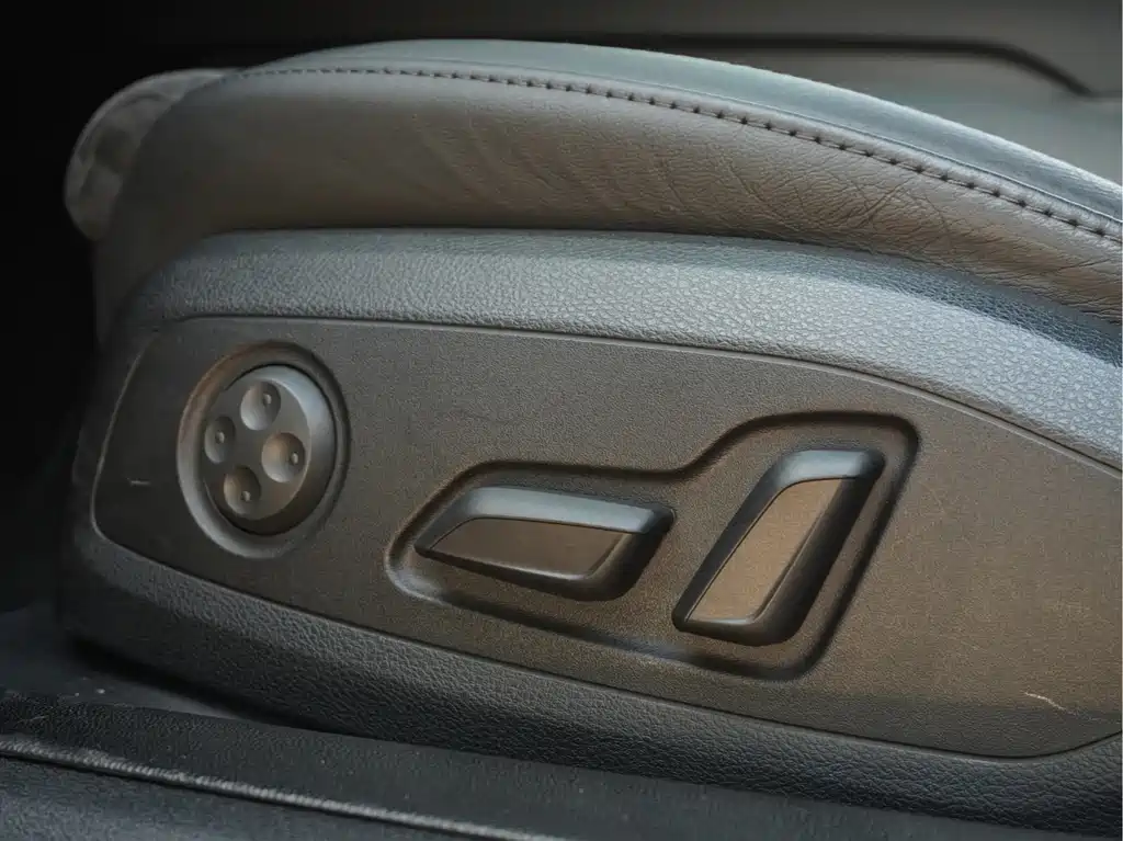Audi A4L — миниатюра 12