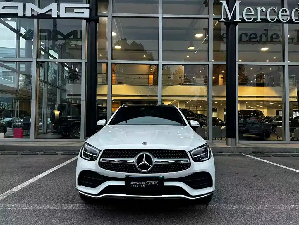 MERCEDES-BENZ GLC