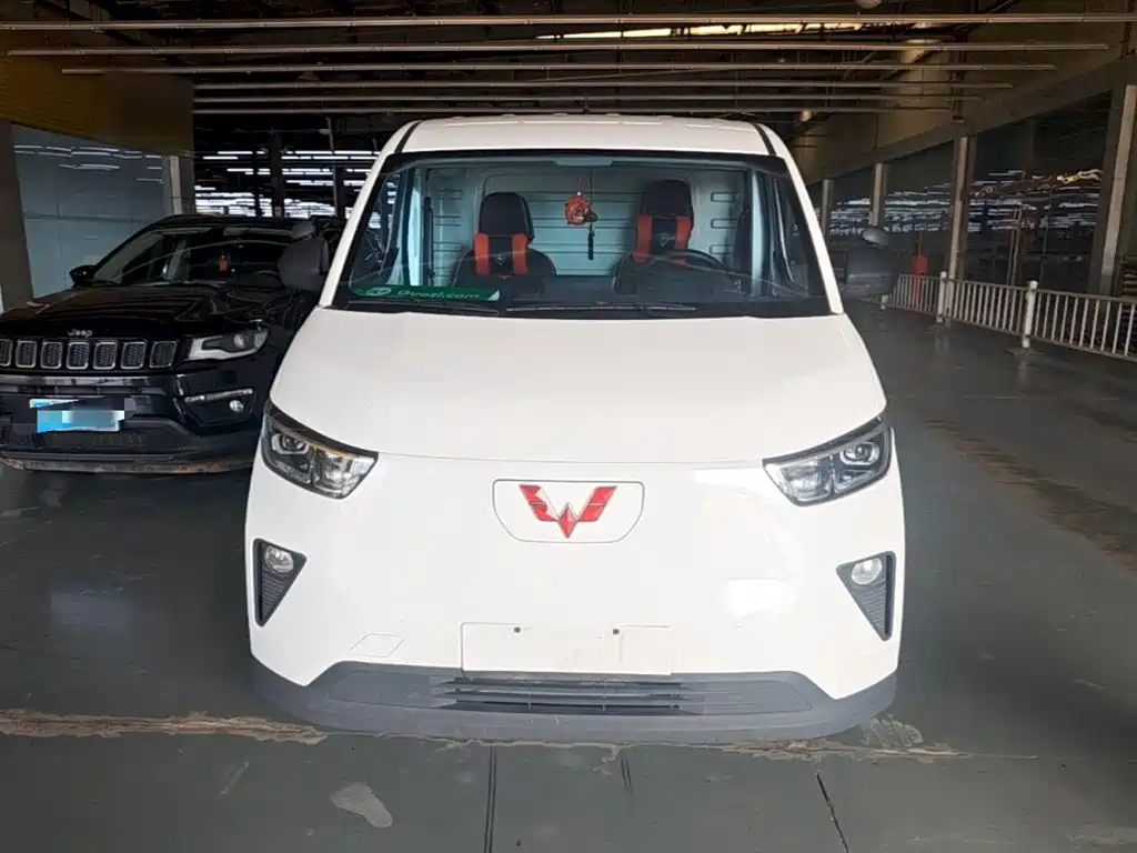 Wuling Yangguang — миниатюра 3
