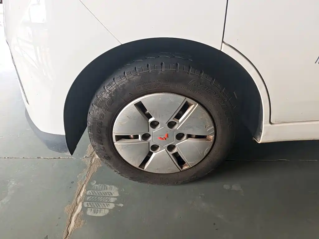 Wuling Yangguang — миниатюра 23
