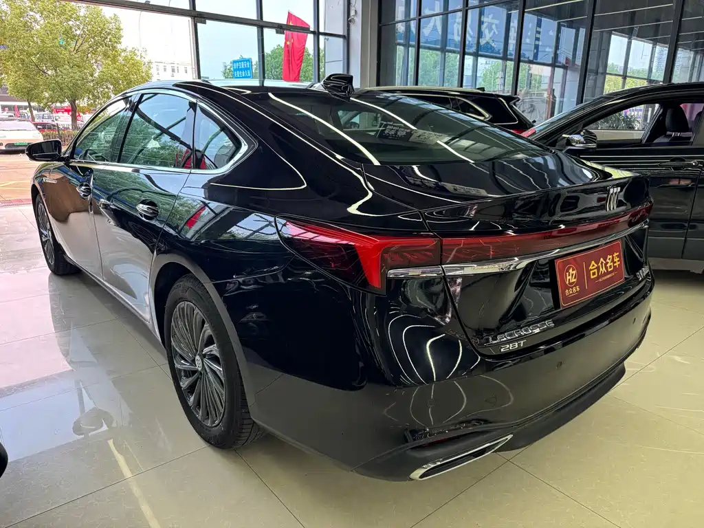 Buick LaCrosse — миниатюра 7