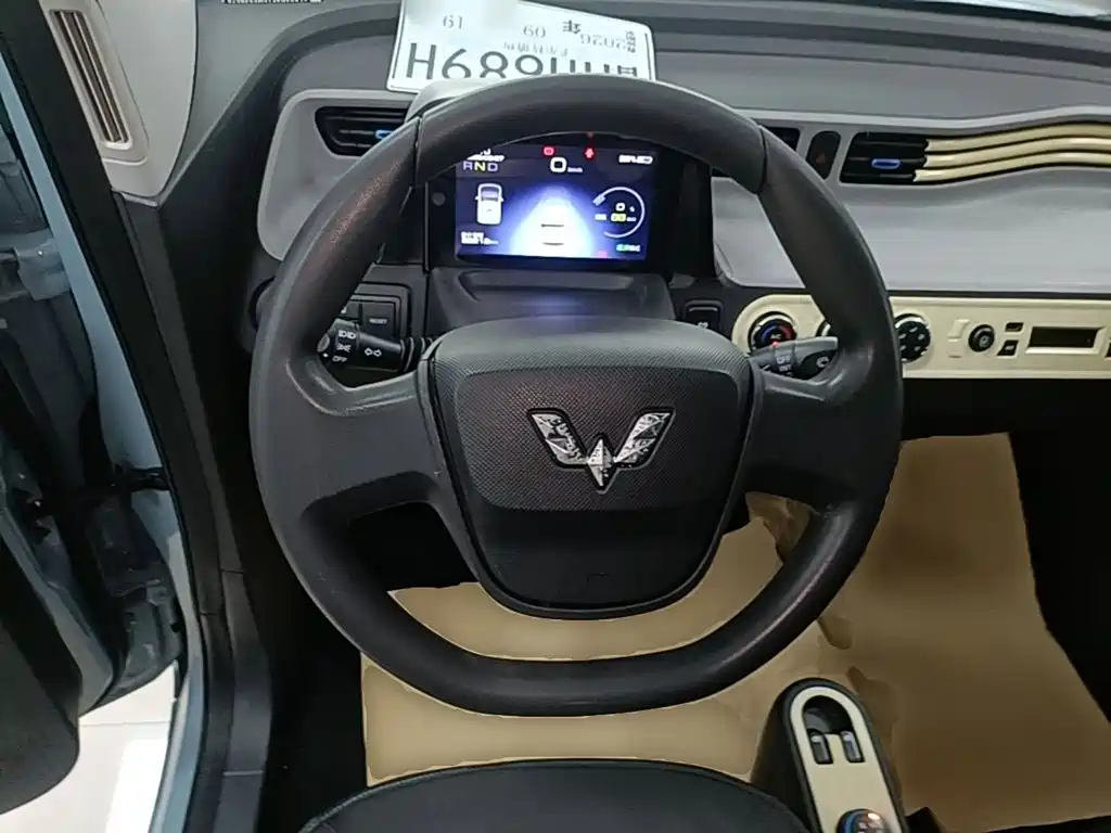 Wuling MINIEV — миниатюра 11