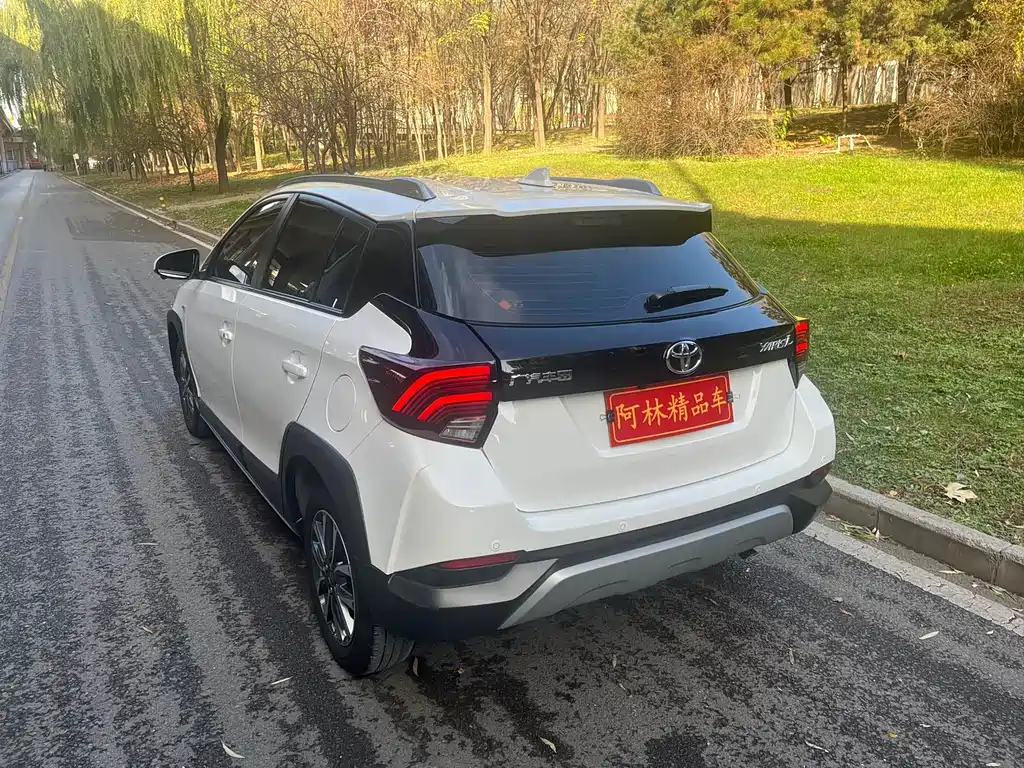 Toyota Yaris L — миниатюра 21