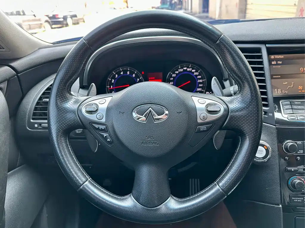 Infiniti FX — миниатюра 13