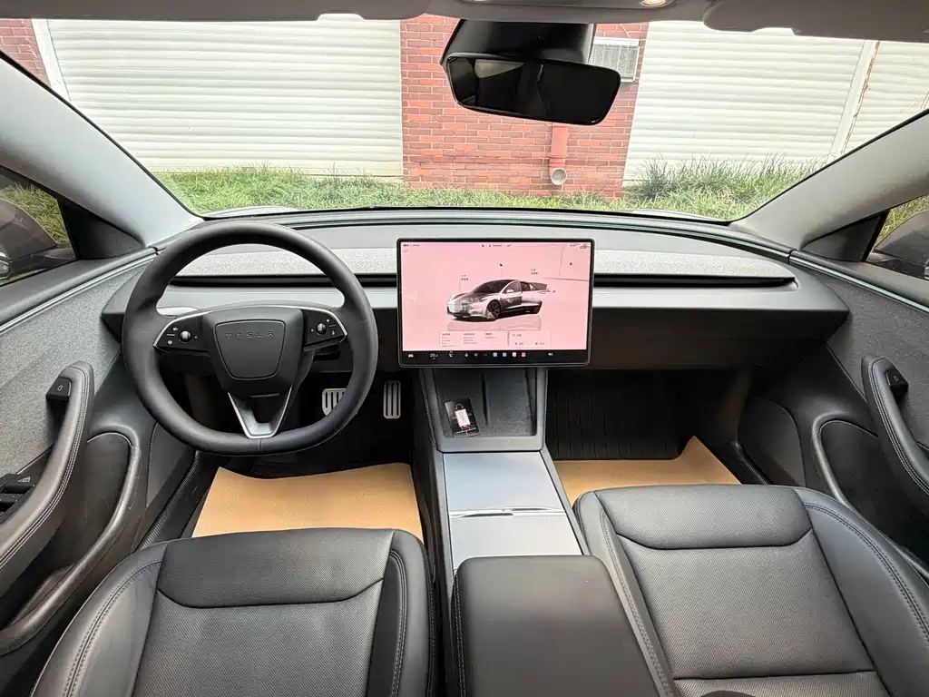 Tesla Model 3 — миниатюра 4