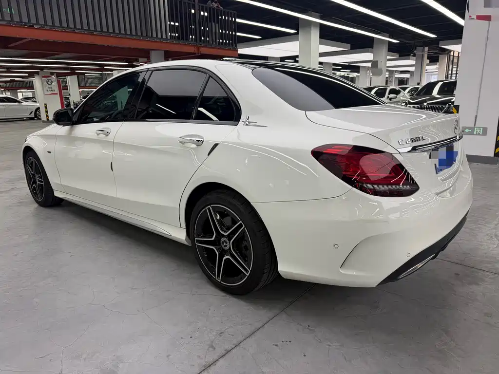 Mercedes-Benz C-Class — миниатюра 18