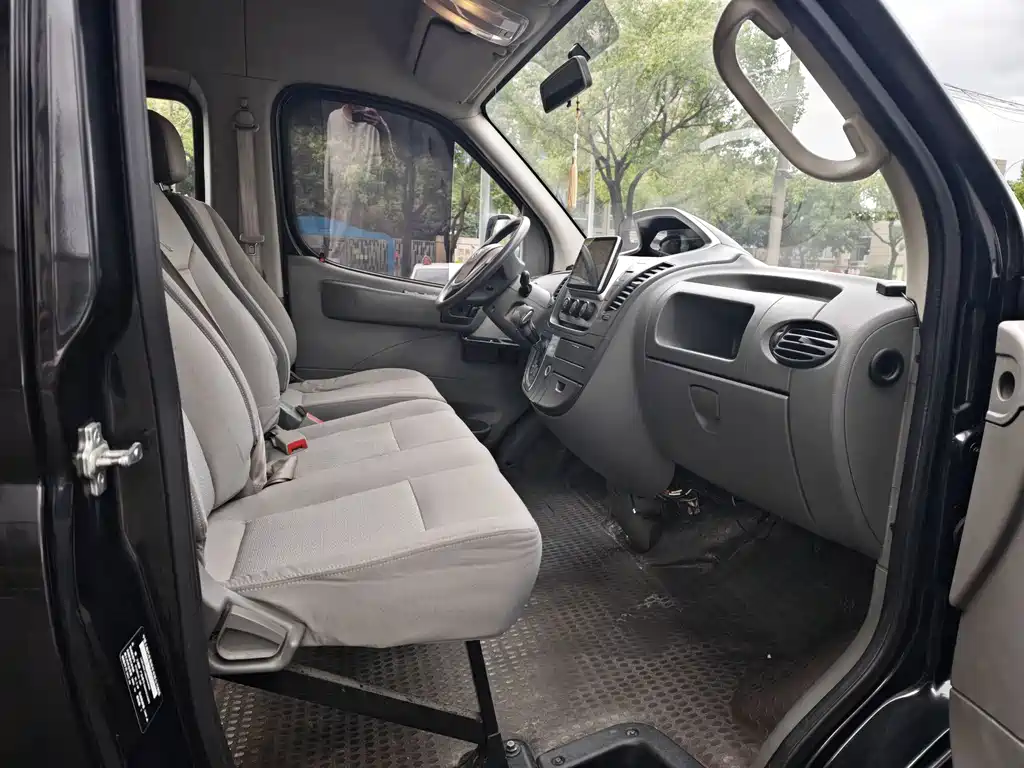 MAXUS V80 — миниатюра 9