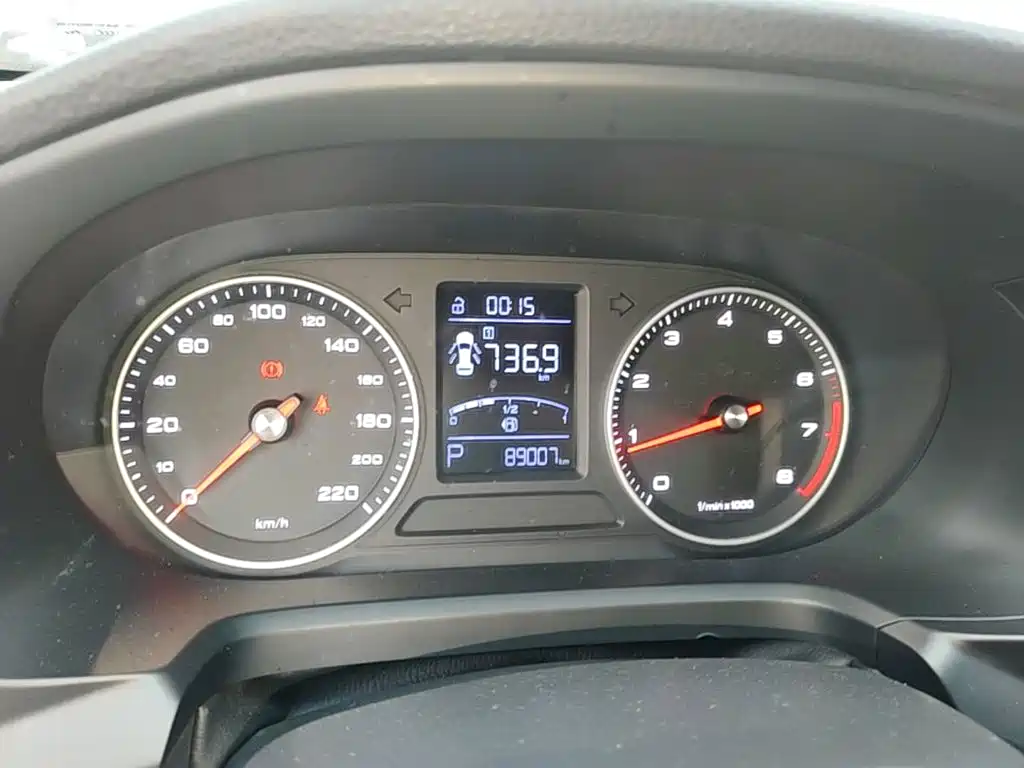 Roewe 360 — миниатюра 12
